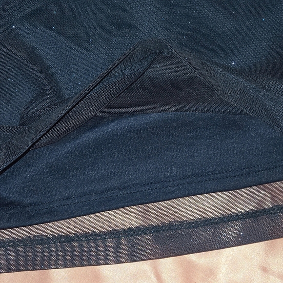 Elegant Windsor Navy Blue Off-Shoulder Dress - Picture 3 of 6